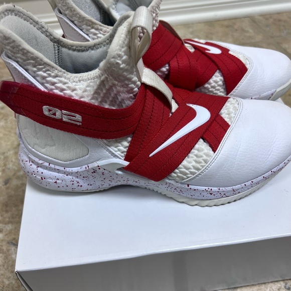 Nike Men’s Lebron Soldier Team Red and White Sneakers - Picture 2 of 7